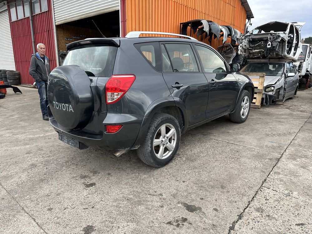 Toyota Rav4 2.2 d-cat НА ЧАСТИ