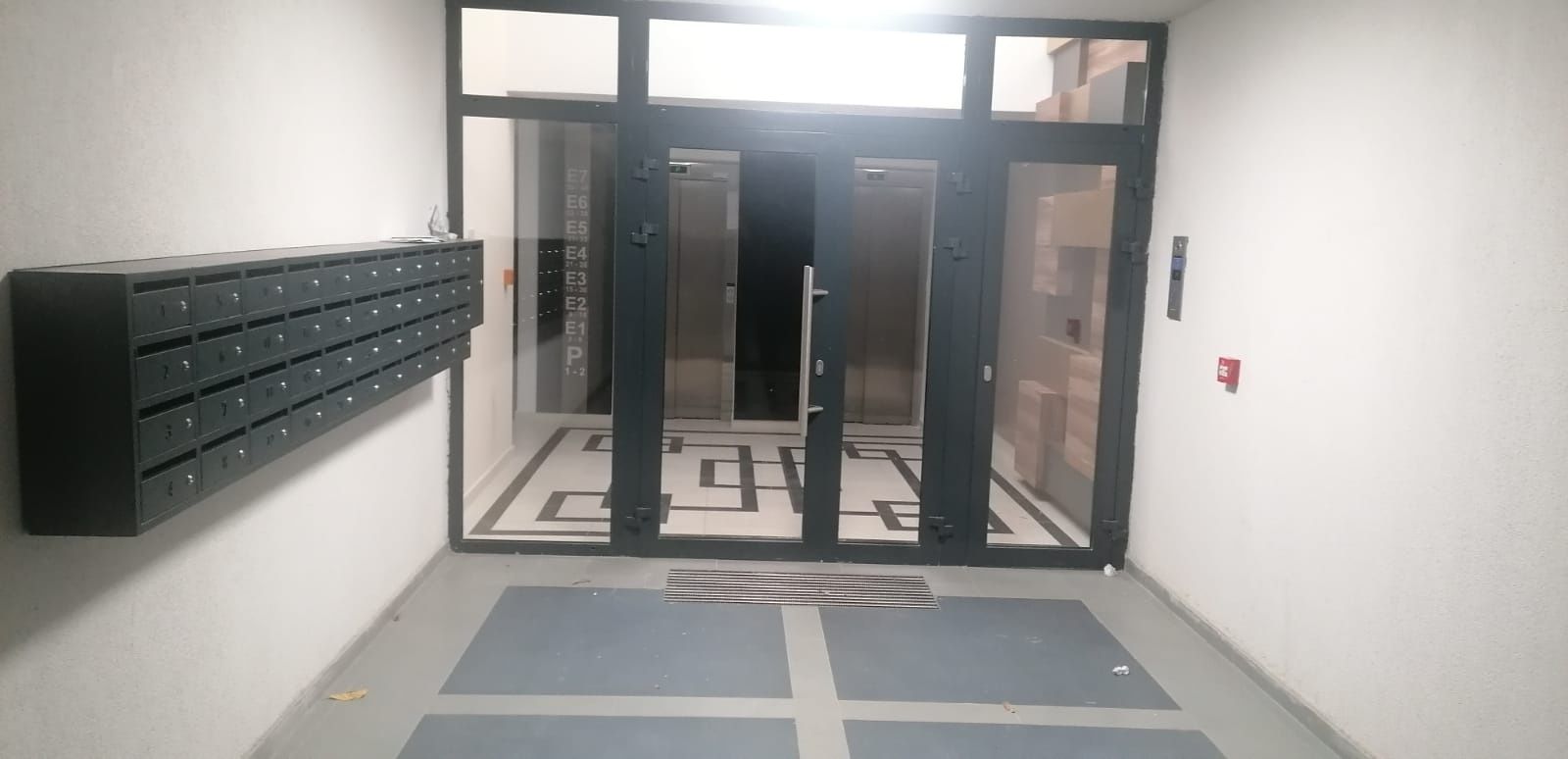 Ap central,direct proprietar, 3 cam. , 2 bai,  imobil nou. Vivalia