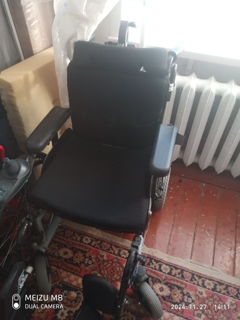 Продам инвалидную электроколяску