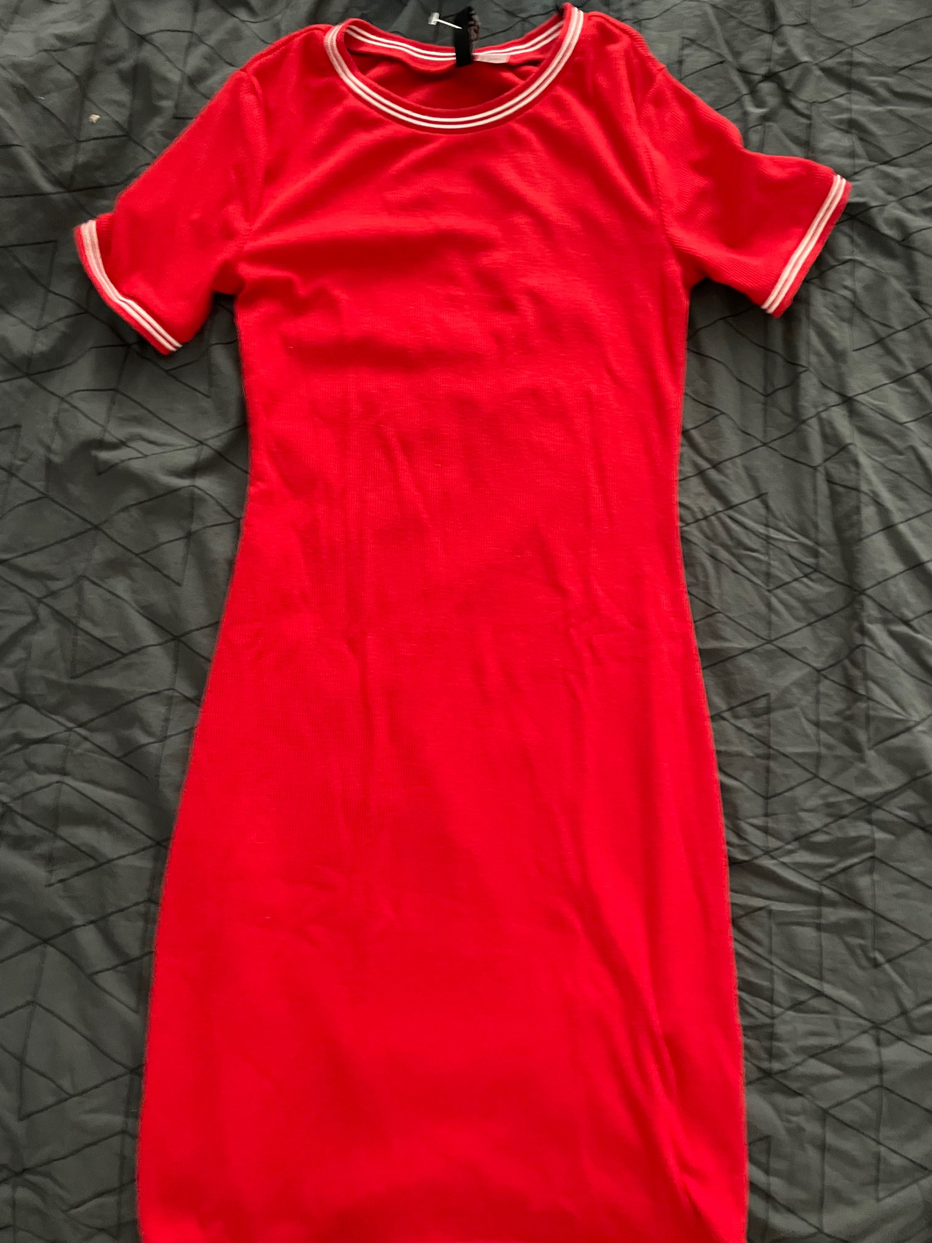 Червена ежедневна рокля