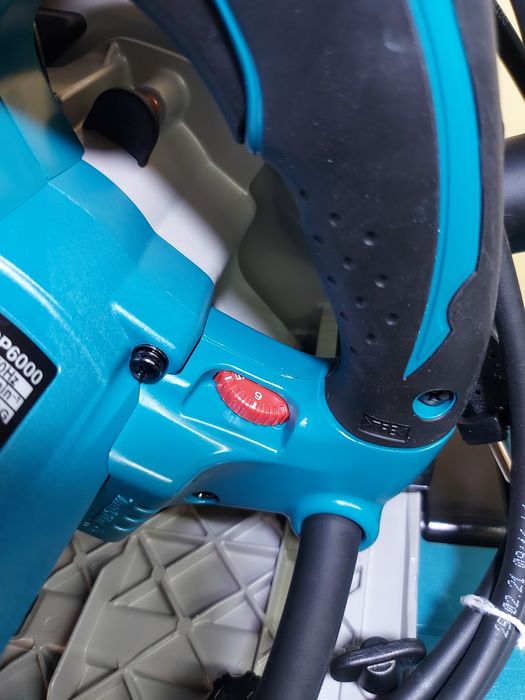 ПРОМОЦИЯ.Потапяш циркуляр Makita SP6000J