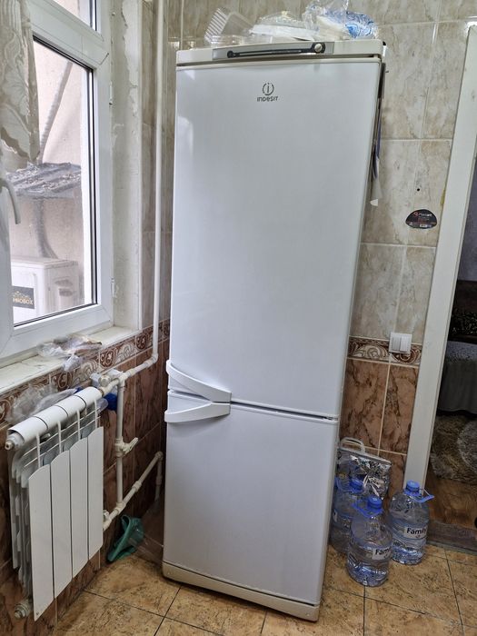 Холодильник Индезит б/у