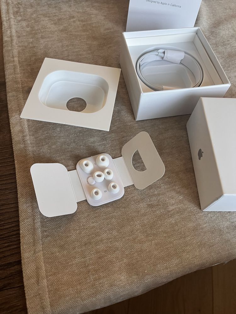 Продавам слушалки AirPods Pro