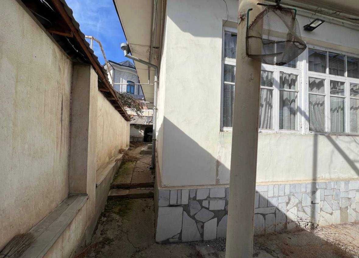 Продается Угловой дом в Мирзо Улугбекском районе