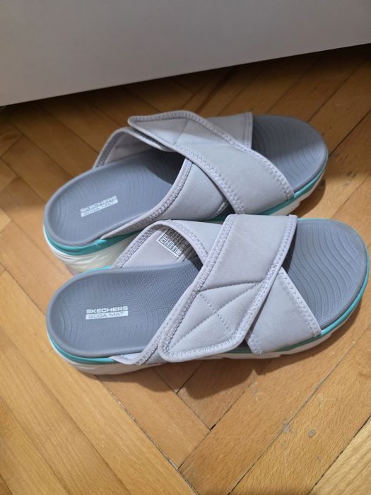 Papuci dama skechers masura 38