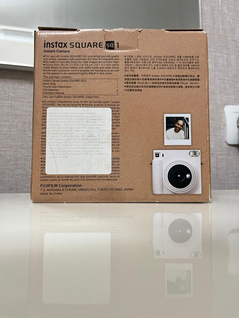Продам моментальную камеру Instax Square 1