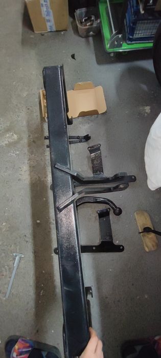 Carlig remorcare Toyota avensis t25