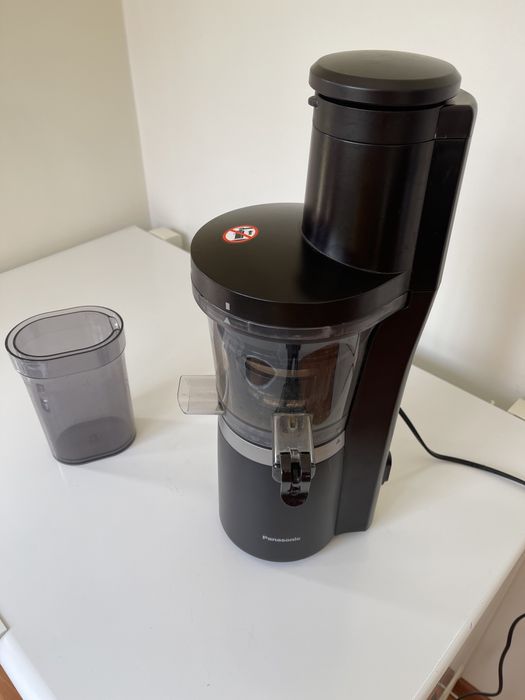 Slow Juicer Panasonic MJ-L700 storcator cu melc, presare la rece