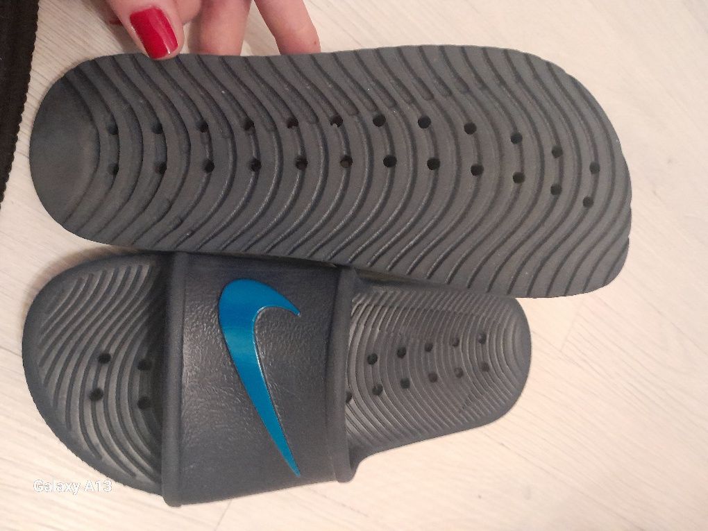 Papuci Nike din silicon (slapi) pentru copii