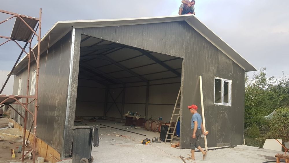 Vând structuri metalice și hale complete