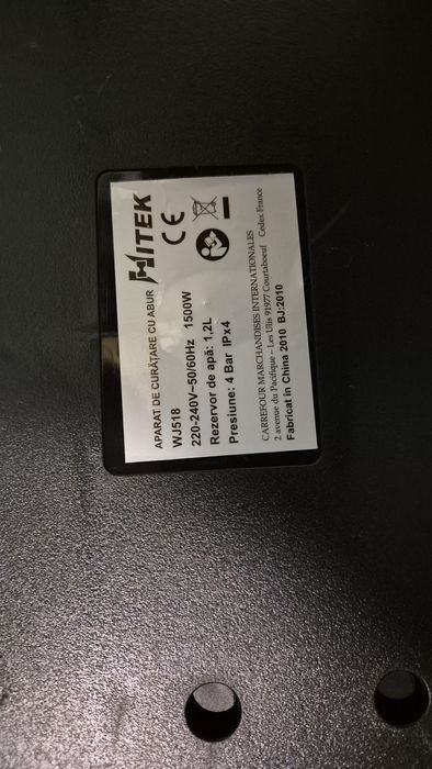 Aparat de curatat cu aburi