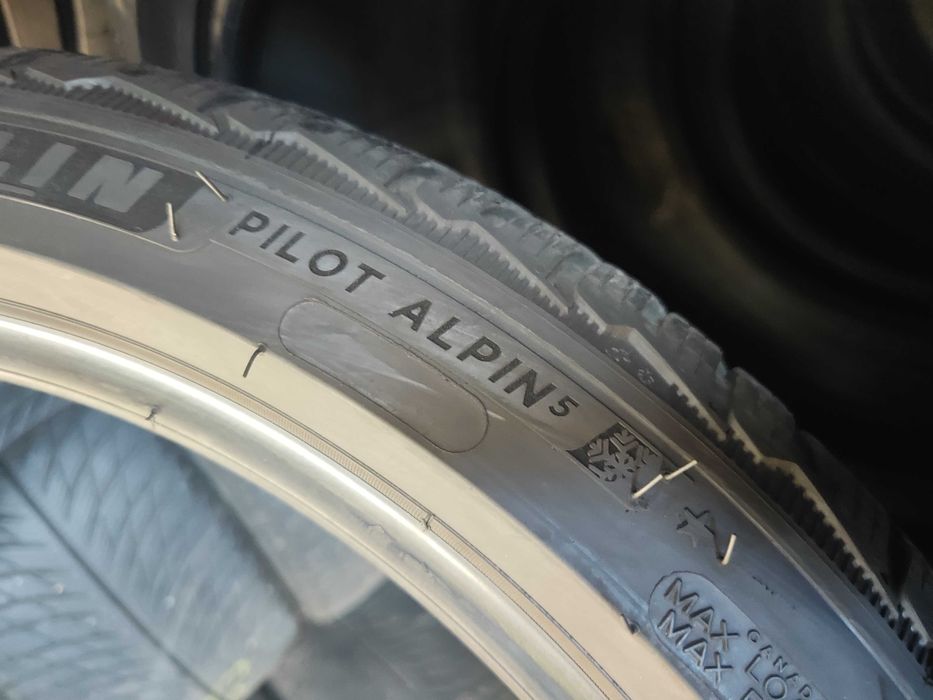 2бр.зимни гуми 275/35/19 Michelin