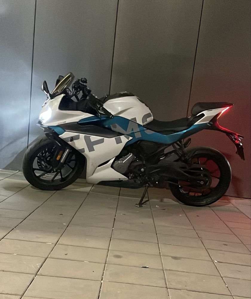 Cfmoto 300 sr 2021