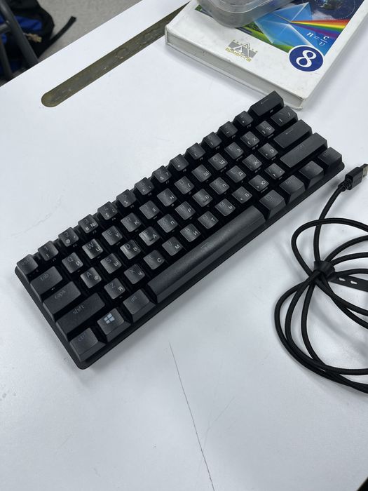 Клавиатура razer hunstman mini 60%