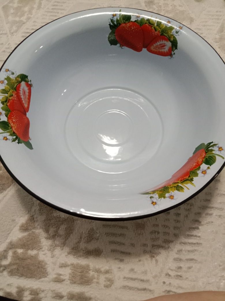 Продам таз эмалированный