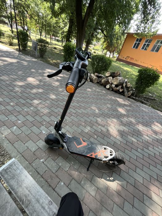 Kukirin A1 300 km parcursi vand/schimb