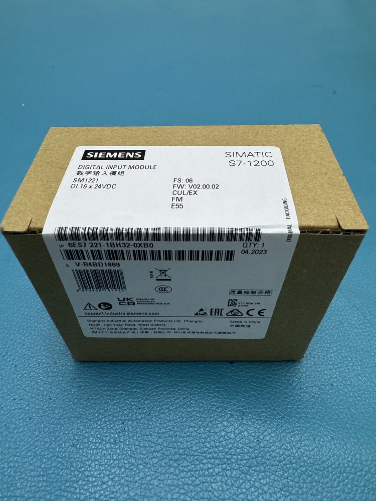 Siemens контроллер. SIMATIC S7-1200,  CPU 1214C, 6ES7214-1AG40-0XB0