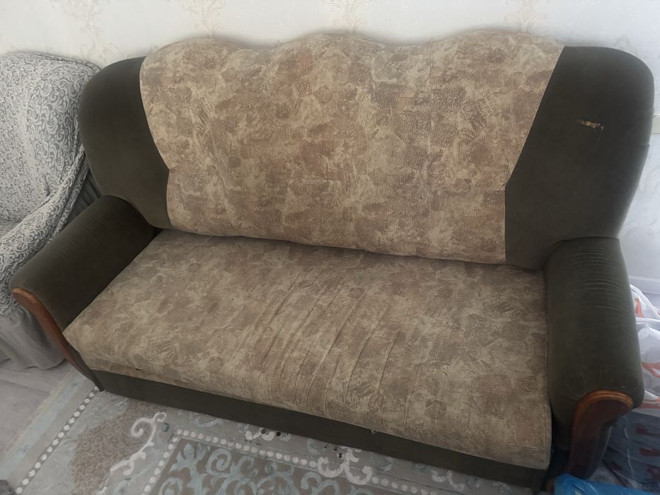 Продам диван и два кресло