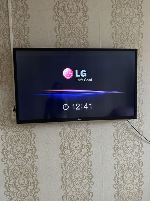 Телевизор LG 2012 год