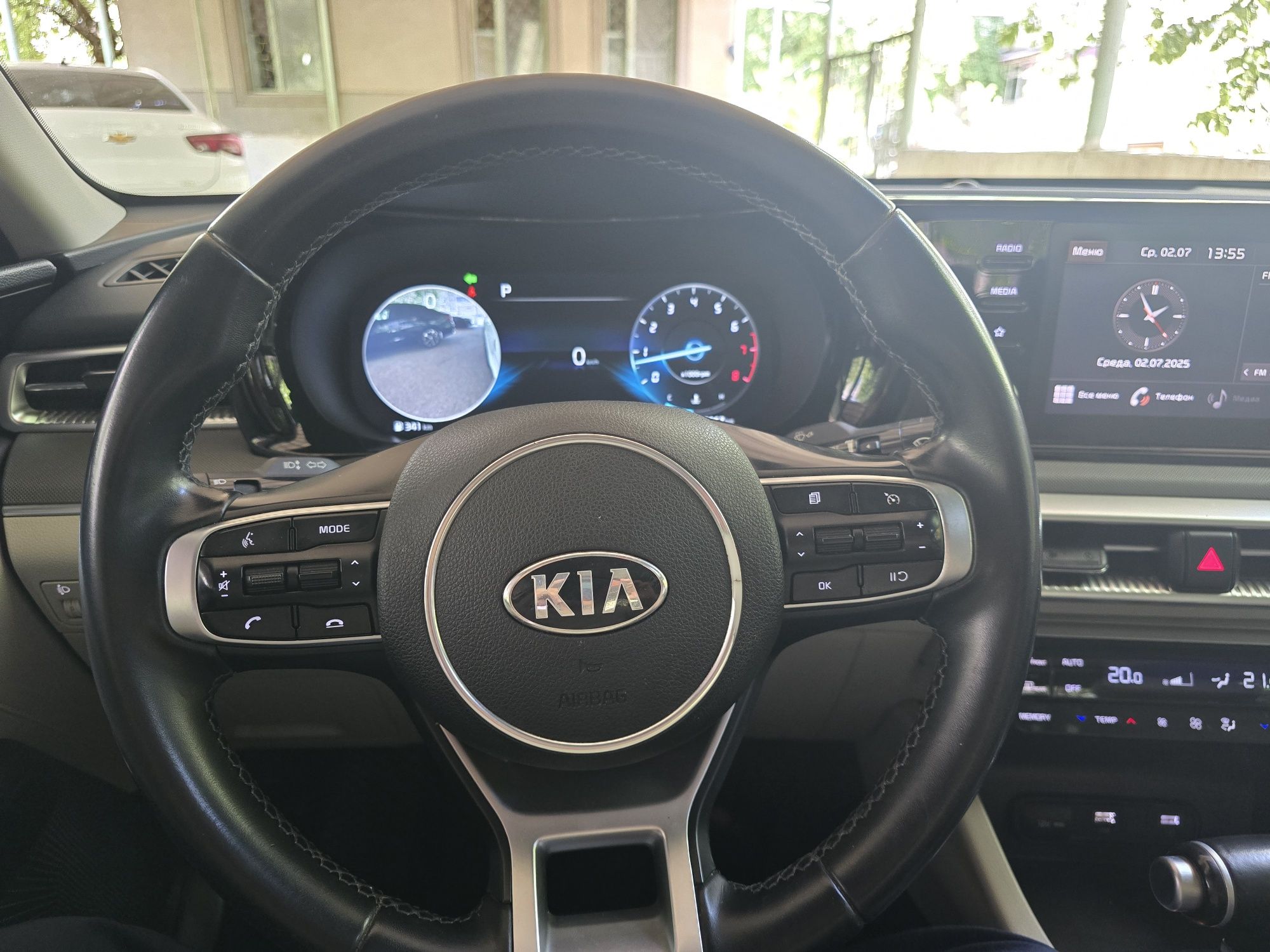 KIA K5 , 2,5 Мотор Понарама Люк Камера 360 Всё Родное