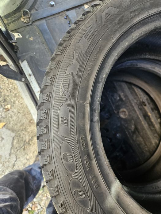 Гуми 235/55/17 2броя Всесезонни