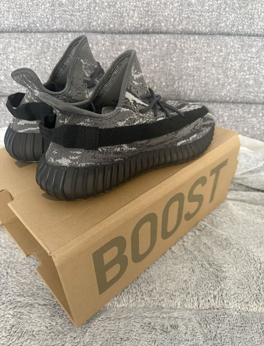 Yeezy 350 dark salt