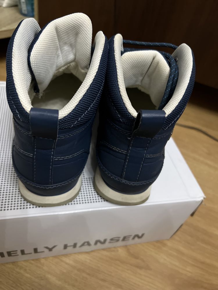 Дамски боти Helly Hansen