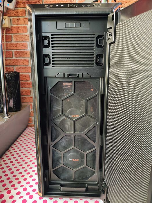 Carcasa PC Gaming Be Quiet! Dark Base PRO 900 Black Orange.