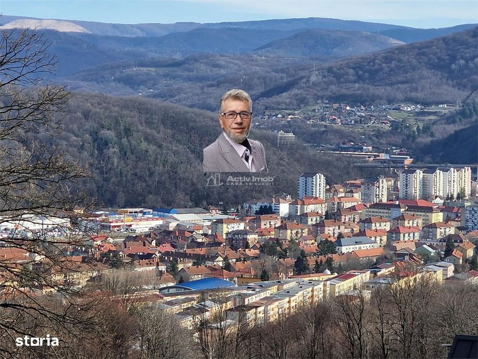 Resita Teren Cartierul Francez 1000 Mp Intravilan cu Panorama