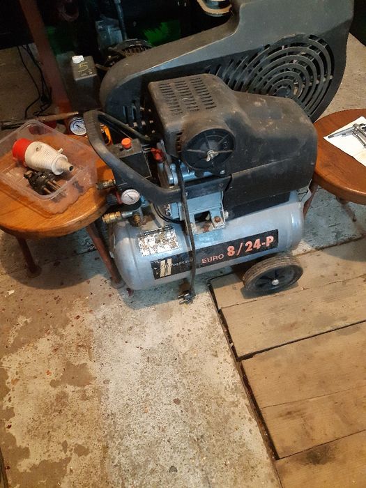 Compresor aer profesional Euro 8/24