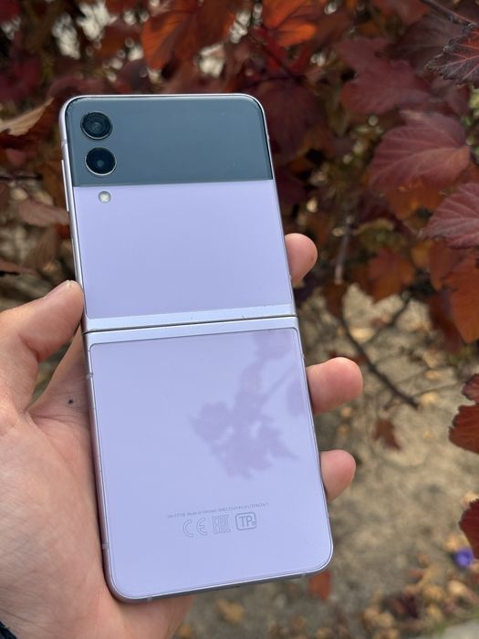 Samsung Flip 3 идеал 8/256