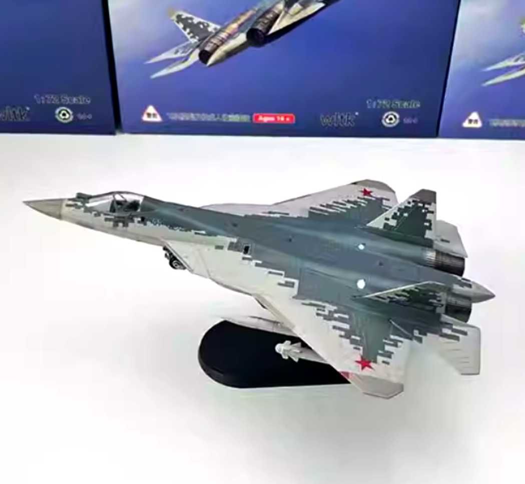 Macheta avion metalica SU-57 Felon scara 1:72 29cm