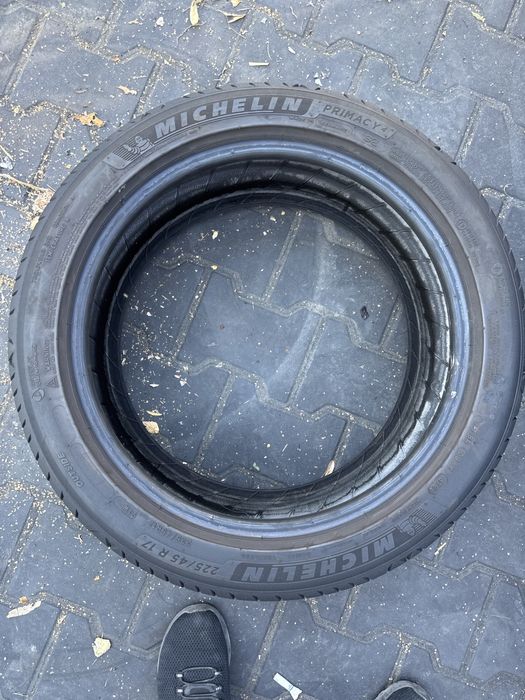 225/45/17 Michelin