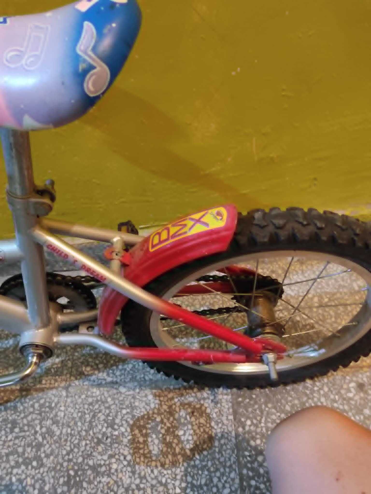 Продавам детско колело BMX 16 цола