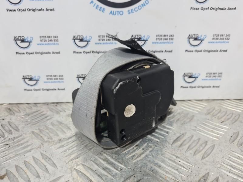 Centura de siguranță dreapta fata Opel Tigra B