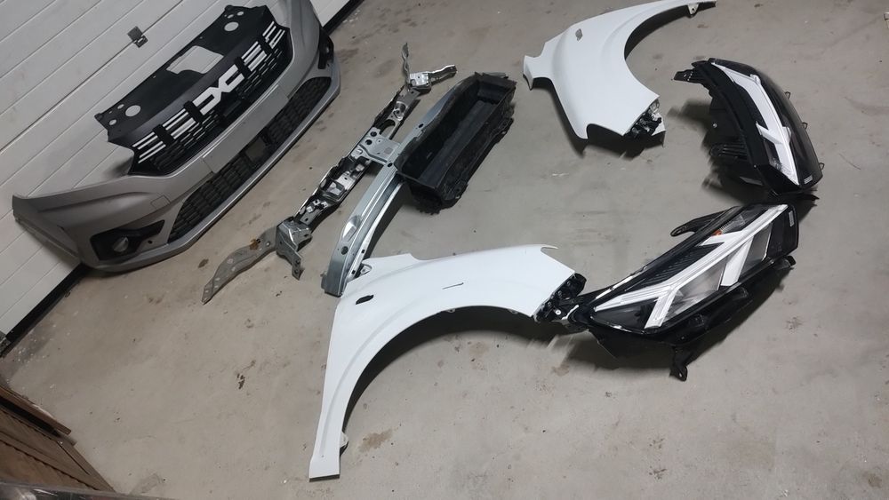 Bara fata, faruri , aripi, trager, ochelari faruri , volet Logan 3