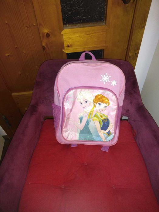 Carti,ghiozdane cu personaje magice si sclipiri din stele - 5-12 ani