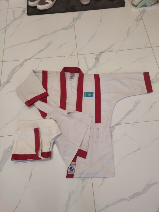 Продам қазақ күрес кимоно (без пояса)