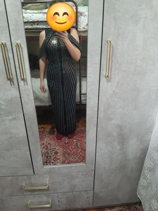 Нарядные женские платья