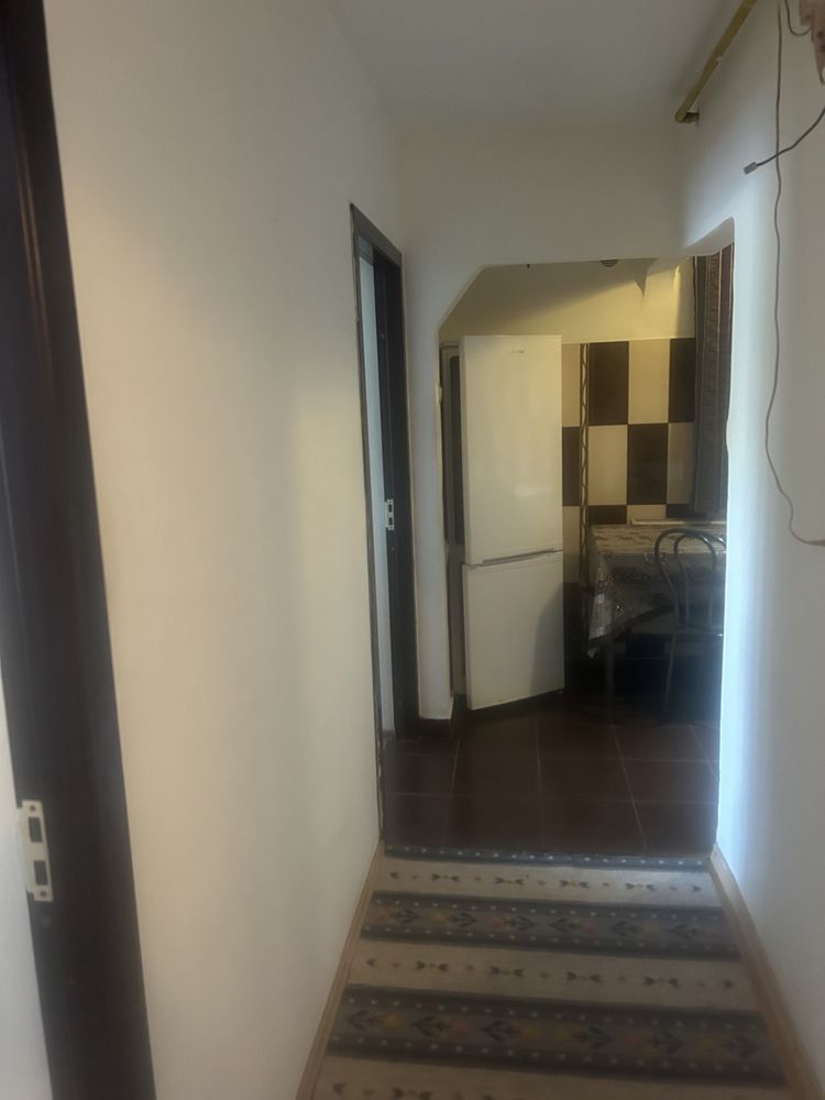 Închiriez apartament 2 camere în zona Aleea Plopilor,Târgu Jiu.