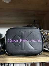 Оригинална чанта Calvin Klein