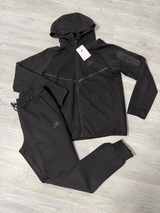 Nike Tech Fleece спортен екип