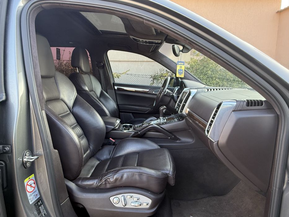 Porsche Cayenne 2012