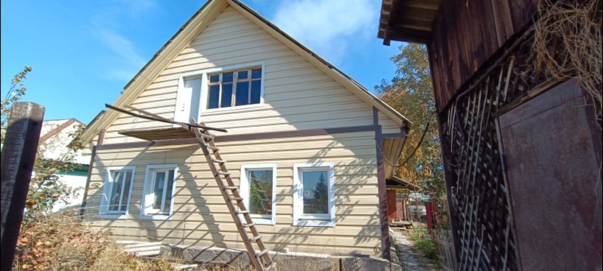 Продам 4-х комнатный дом на защите 89квм