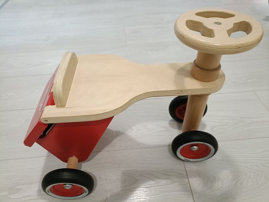 Vând Tricicleta din Lemn masiv Nouă.