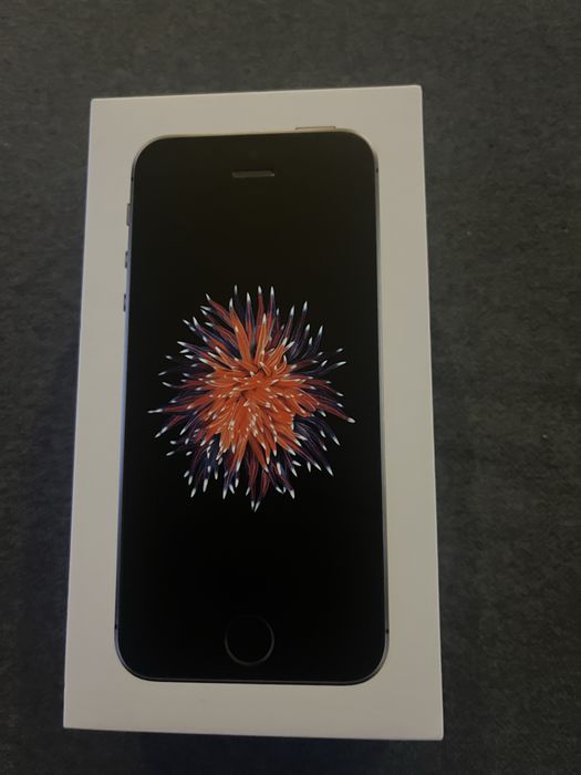 Iphone SE 2015  2 bucati noi