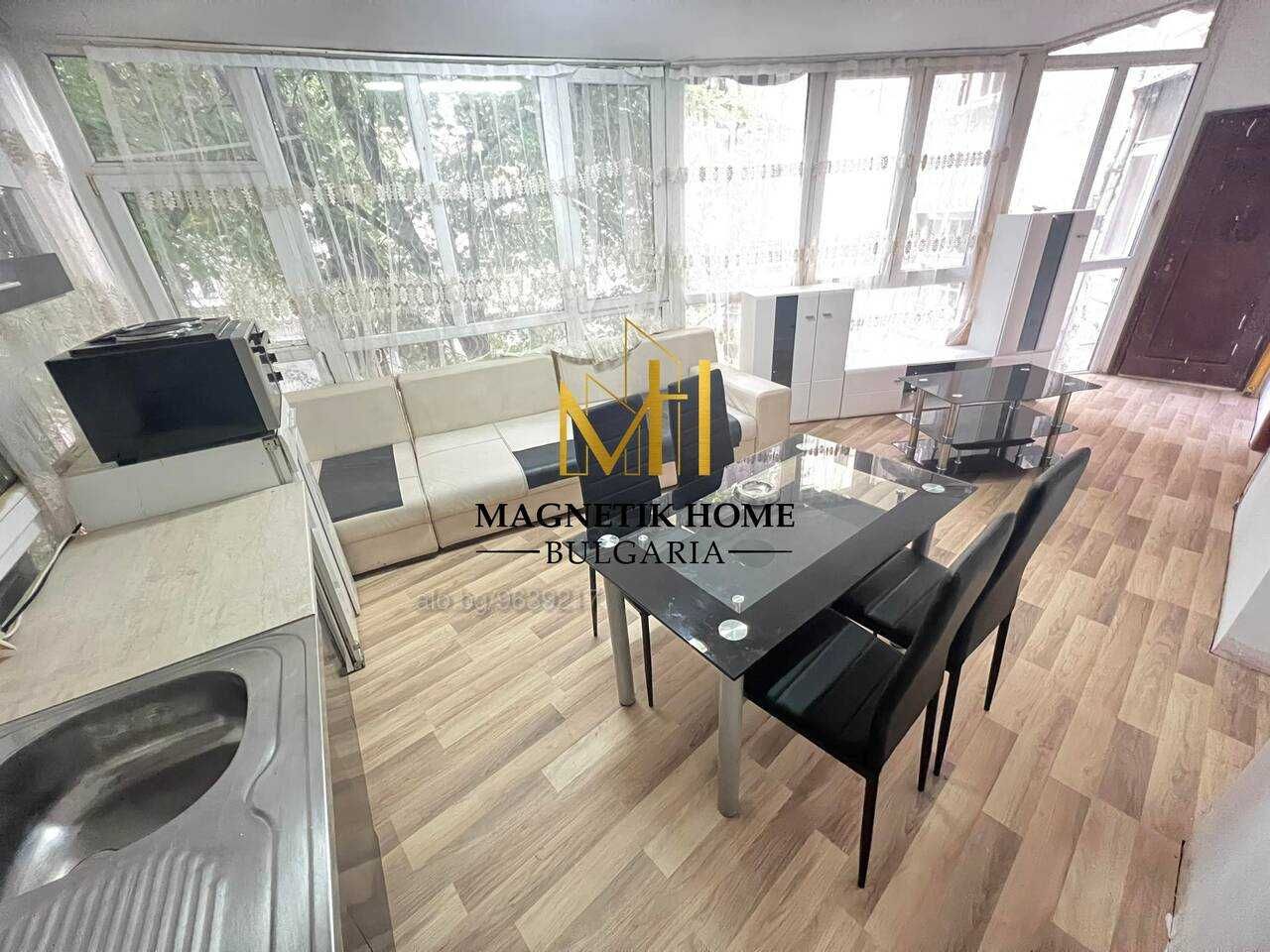 Дава се под наем Двустаен апартамент в Бургас, Център - 62 кв.м за 382.5 € - Снимка #1