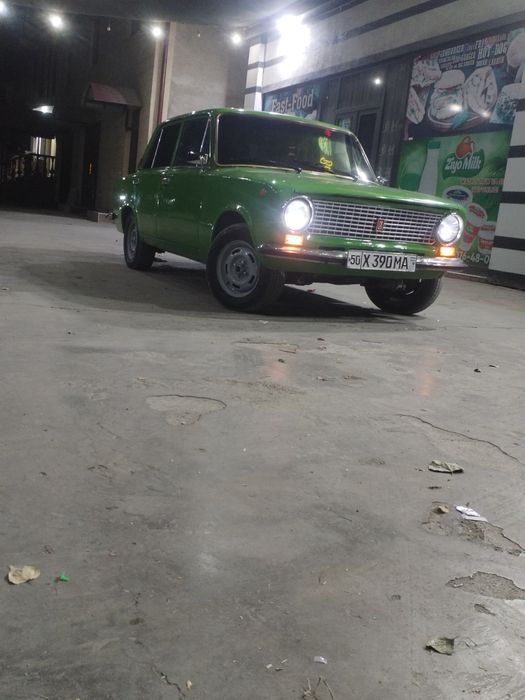 Vaz 2101 sotiladi