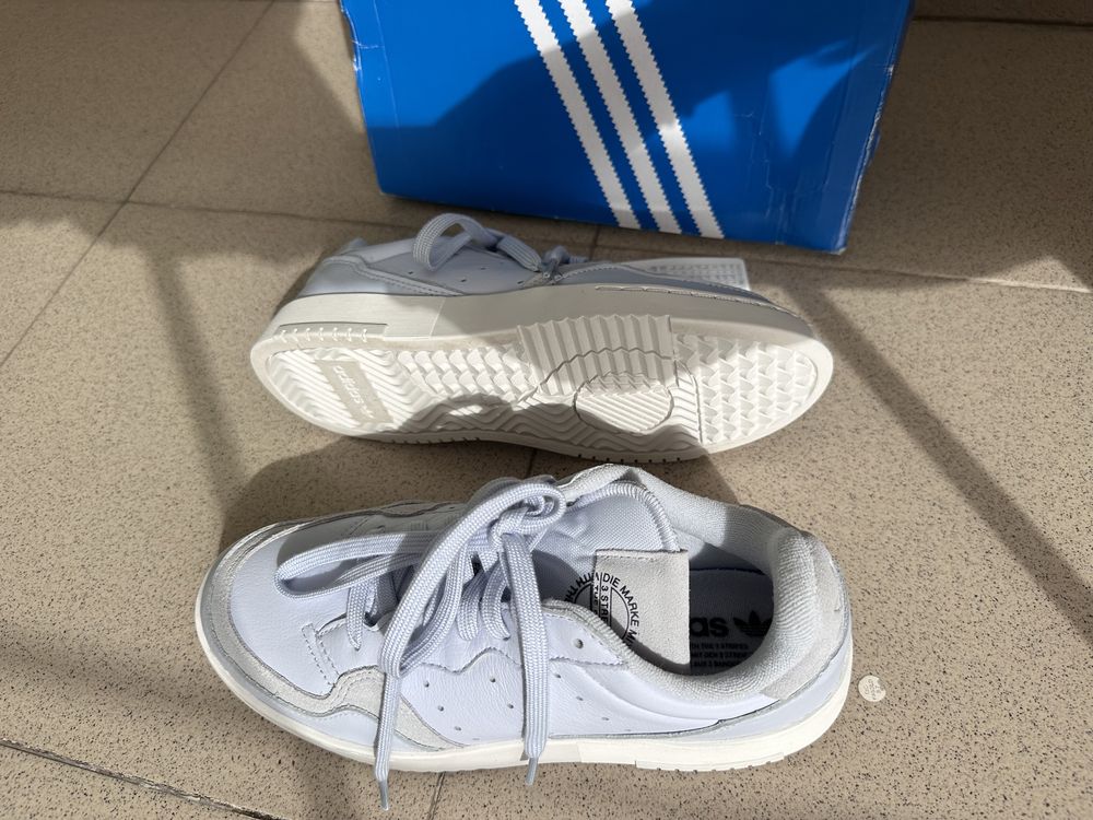 Обувки Adidas Supercourt 38 1/3