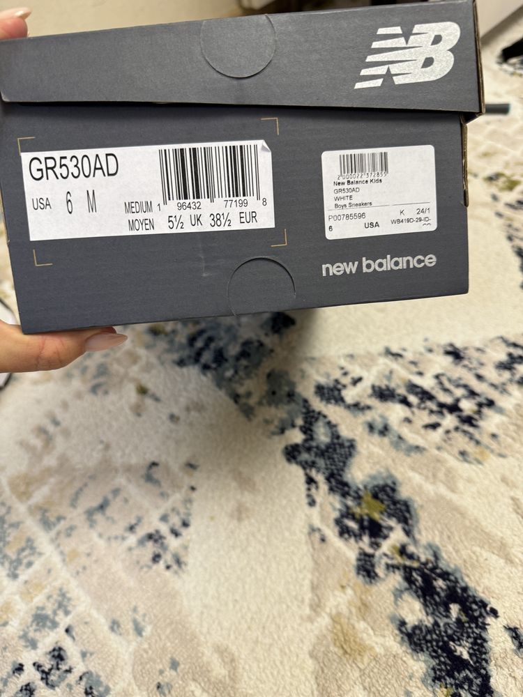 Продам оригинальные кроссовки New balance 530